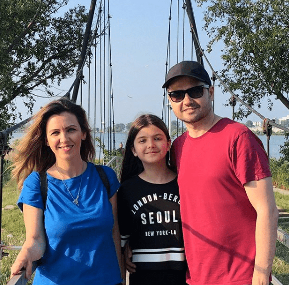 ce-familie-frumoasa-are-laurentiu-duta-cum-arata-sotia-si-fiica-artistului5