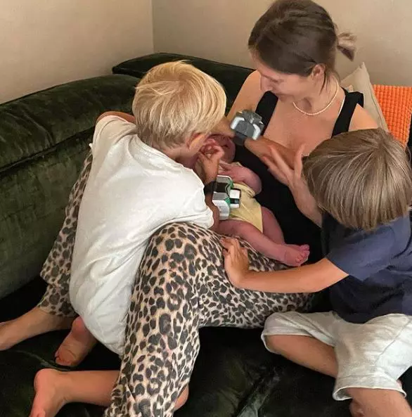 adela-popescu-si-cei-trei-baietei