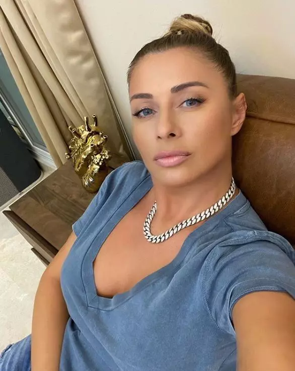 anamaria-prodan-reactie-dupa-ce-laurentiu-reghecampf-a-spus-ca-divorteaza17size24