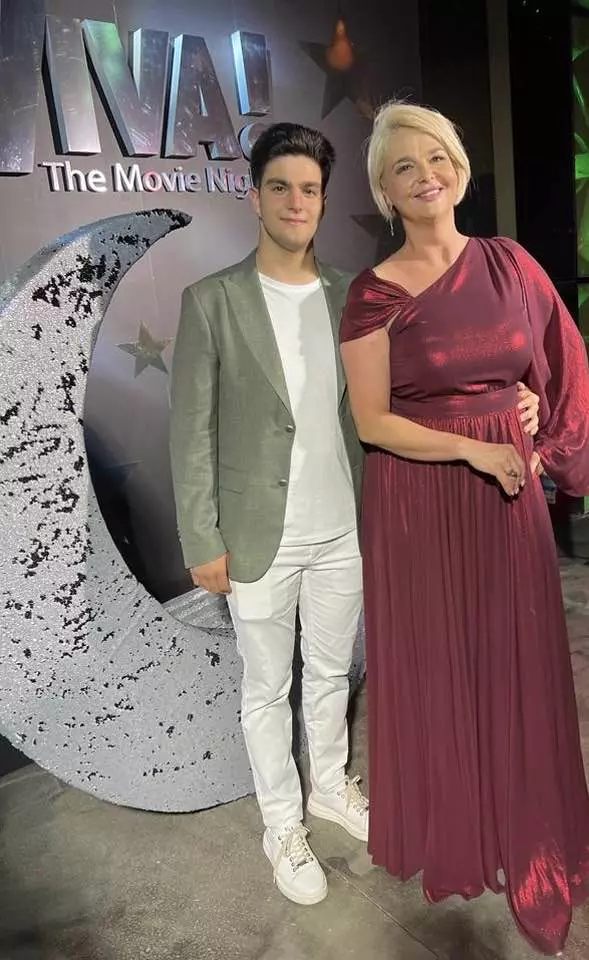 iuliana-marciuc-rochie-stephan-pelger