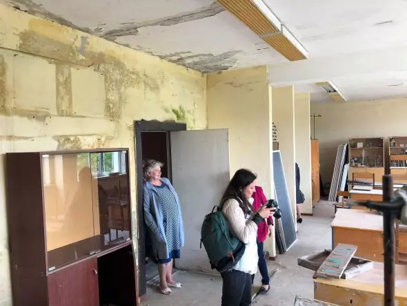Școala din Aluatu nu a fost reparată din 1988