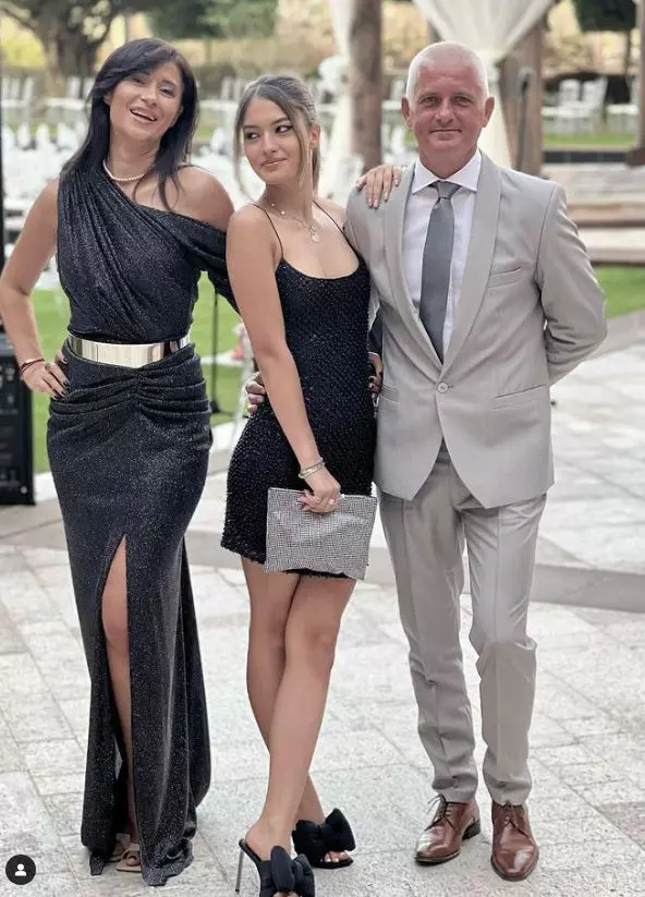 virgil-iantu-si-familia