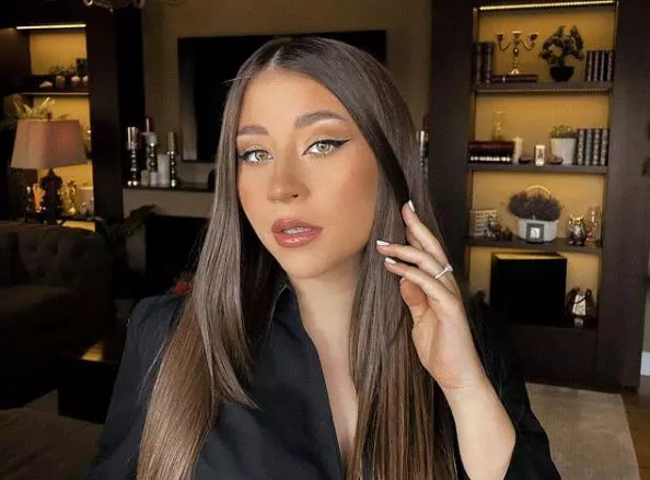 nicole-cherry-apartament