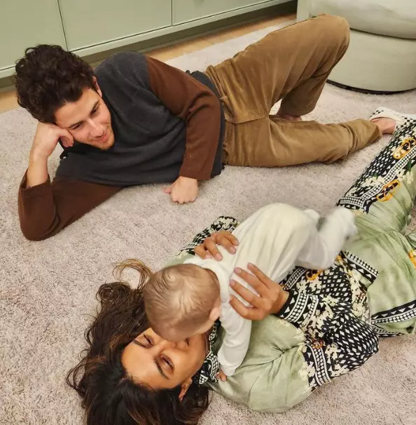 priyanka-chopra-fetita-ei-nick-jonas-4