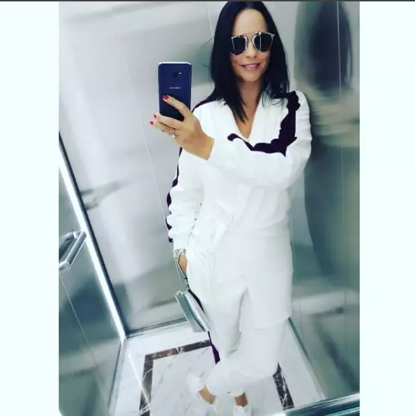 n ai poza in lift nu existi