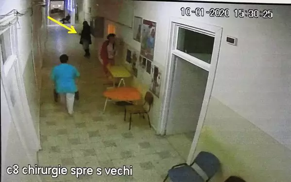 Bărbatul a venit la spital cu un cuțit în sacoșa de cumpărături