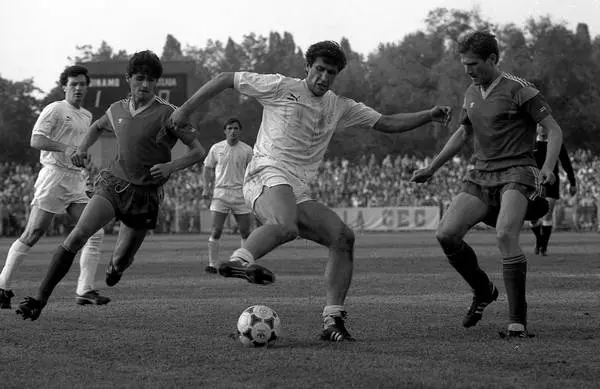 Dinamo-Steaua-1988.jpg