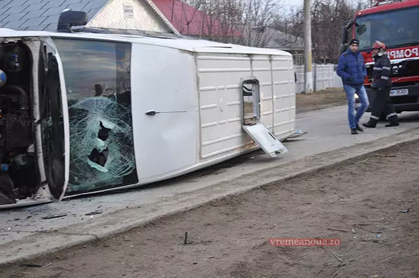 vaslui accident microbuz