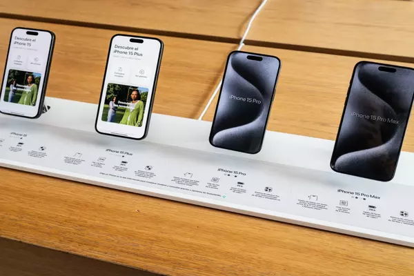 iPhone, detronat de pe primul loc pe piaţa chineză de concurenţii Vivo şi Huawei
