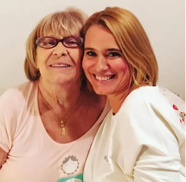 andreea esca si mama sa 80 de ani 3