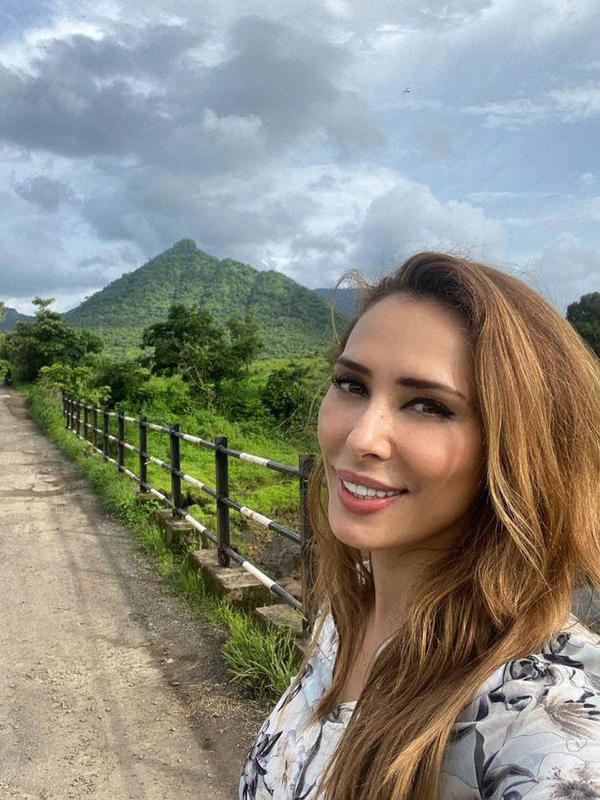 Iulia Vantur A Revenit Pe Platourile De Filmare Ce Spune Vedeta Despre RelaÈia Cu Salman Khan Foarte Bine MunceÈte FilmeazÄ Libertatea Libertatea Iulia vantur, mai schimbata ca niciodata. vedeta despre relaÈia cu salman khan