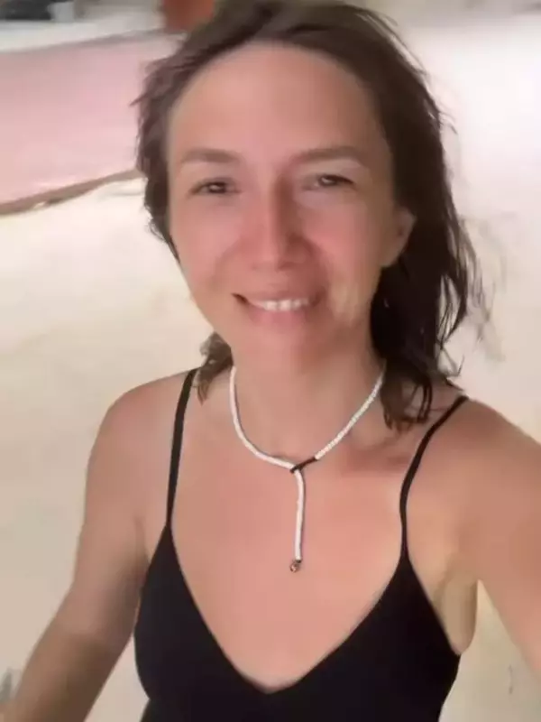 adela-popescu-in-costum-de-baie-9