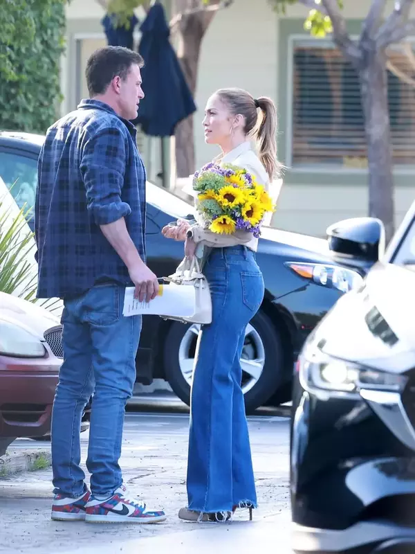*PREMIUM-EXCLUSIVE* Ben and JLo Reunite For the First Time in Weeks amid reports the couple is headed for a split