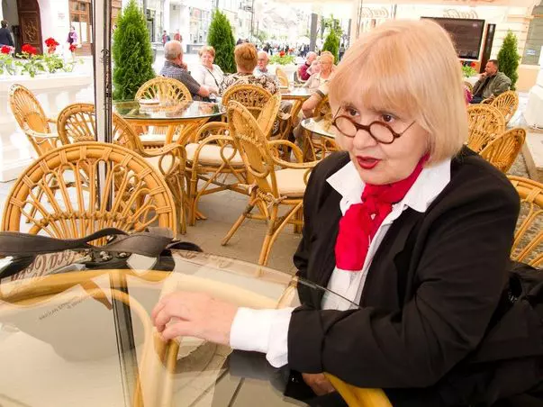 rodica_mandache_1.jpg