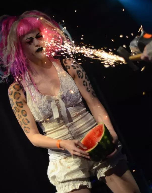 festival_01.jpg