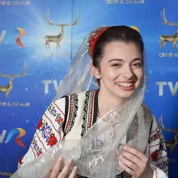 laura bretan discul de aur primul album 4