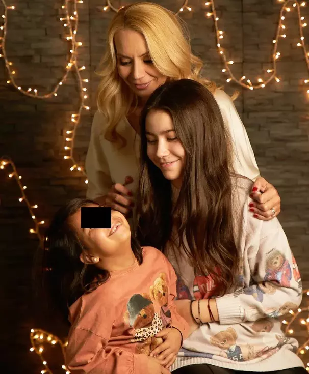 victor-ponta-daciana-sarbu-fiica-adoptata-2