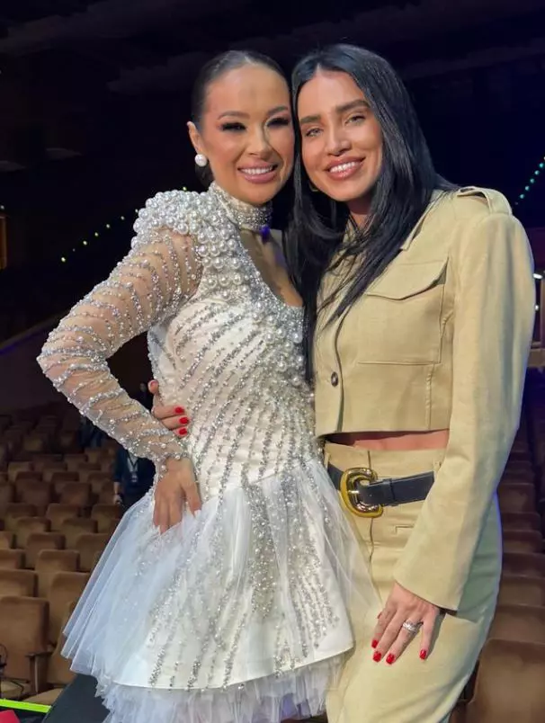 Vlăduța Lupău și Adelina Pestrițu