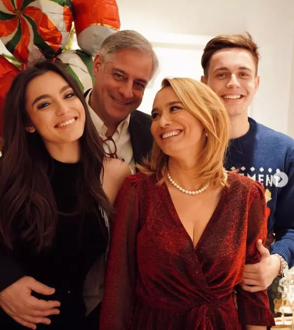 bani-familie-andreea-esca-4