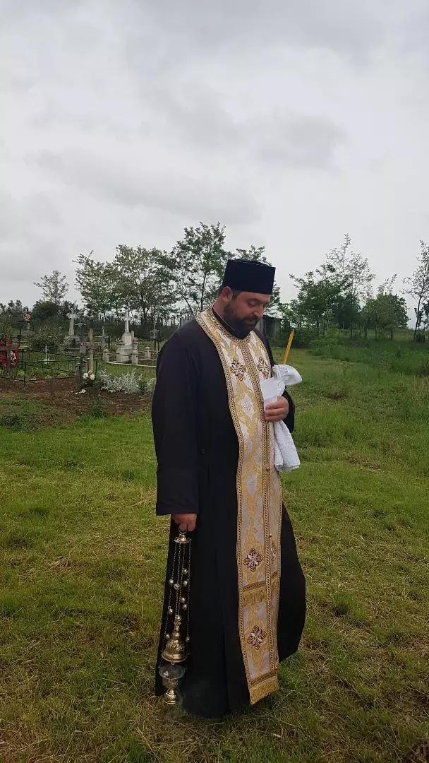 preotul Victor din Corni Albesti