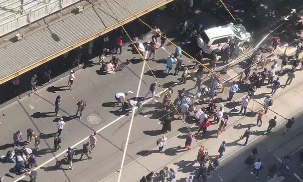 pietoni loviti de o masina in Melbourne