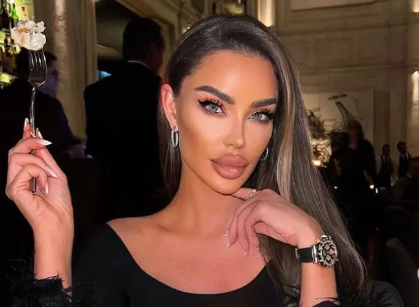 bianca-dragusanu-bani