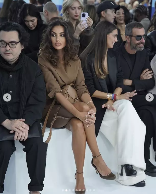 madalina-ghenea-in-colanti-la-milano-3