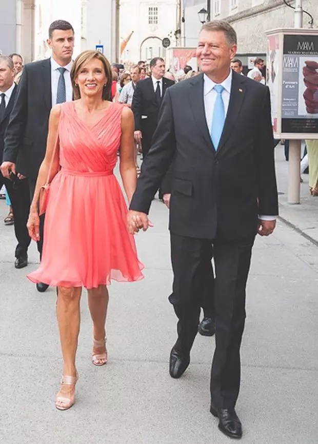 Portret | Carmen Iohannis împlinește 57 de ani. Prima doamnă a României, un exemplu de eleganță și discreție