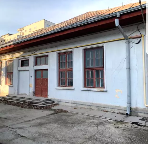 Una dintre clădirile de pe strada Olteniței