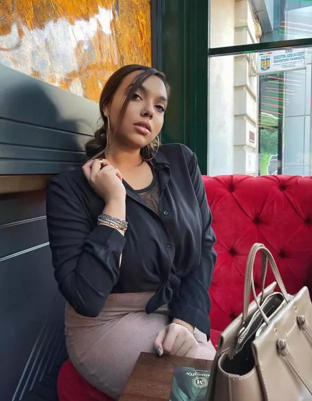 adriana-simionescu-este-insarcinata-4