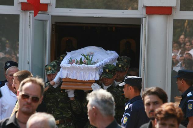 Foto | Alexandru Pesamosca a fost înmormântat în curtea spitalului ”Marie Curie”