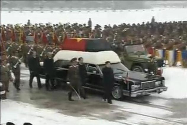 Urmăreşte aici LIVE VIDEO funeraliile lui Kim Jong-il!