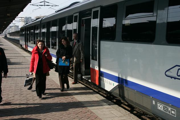 Biletul comun pentru autobuz, metrou și tren în București și Ilfov, disponibil din 15 februarie