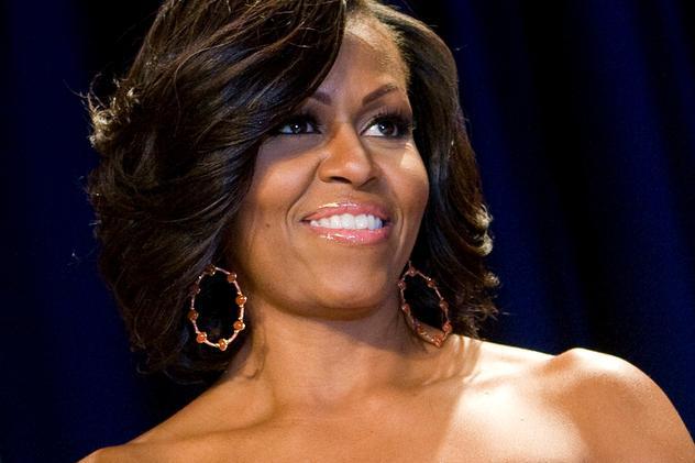 SCANDAL MONUMENTAL! Michelle OBAMA, TOPLESS pe coperta unei reviste