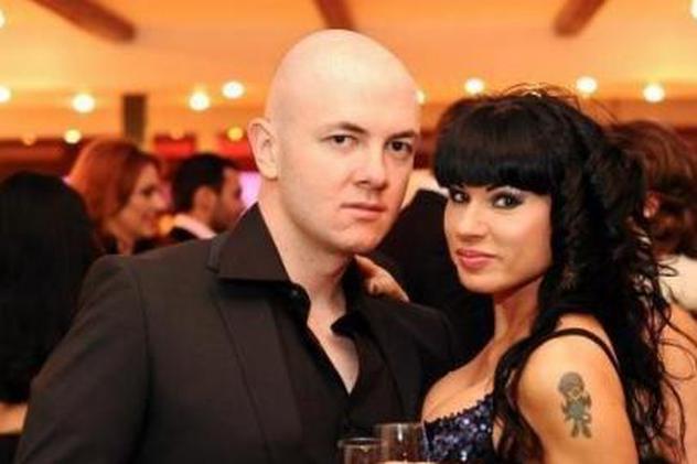Roxana Marinescu şi Victor Schwartz pleacă în luna de miere ÎNAINTE de nuntă la SFATUL MEDICULUI!