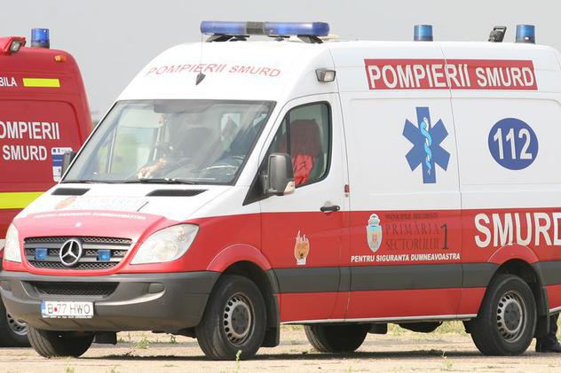 Două persoane au murit şi alte şapte au fost rănite după ce două maşini s-au ciocnit în GIURGIU