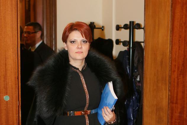 Lia Olguța Vasilescu, despre angajații din privat