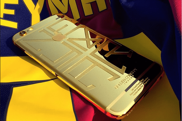 Neymar şi-a cumpărat iPhone 6 placat cu aur de 24 de karate / FOTO