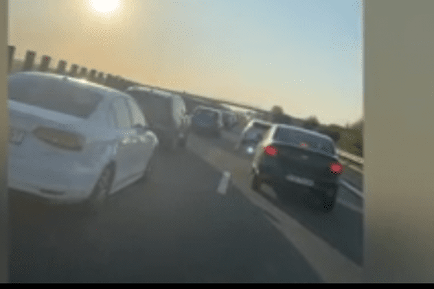 Aglomerație pe drumurile către mare și munte. Se circulă în coloană la Comarnic