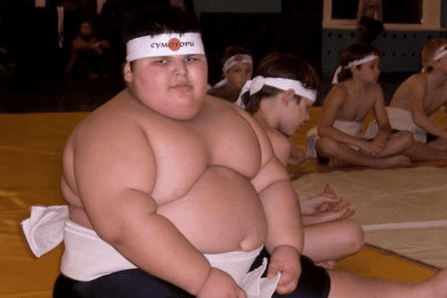 Luptătorul de sumo, declarat cel mai greu copil din lume, a murit la 21 de ani