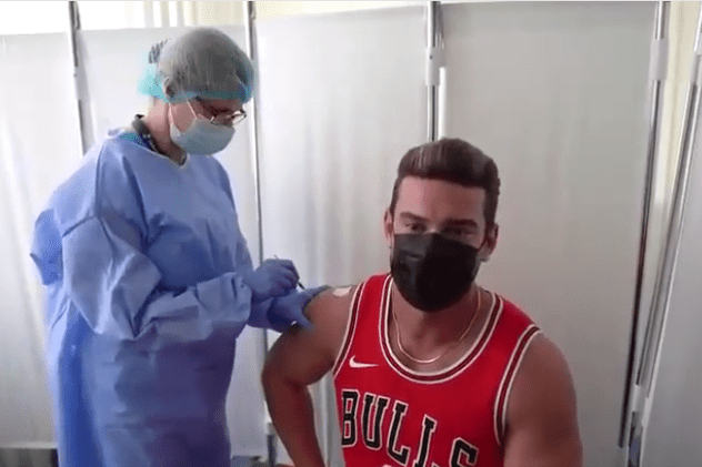 Dorian Popa s-a vaccinat anti-Covid. Artistul a filmat momentul și a publicat imaginile