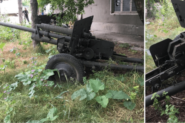 Primarul Ciucu a descoperit că are două tunuri în sectorul său și îi întreabă pe oameni ce să facă cu ele