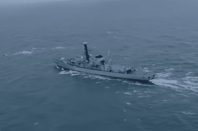 Un submarin rusesc a lovit sonarul unei nave de război britanice în timpul filmărilor pentru un documentar