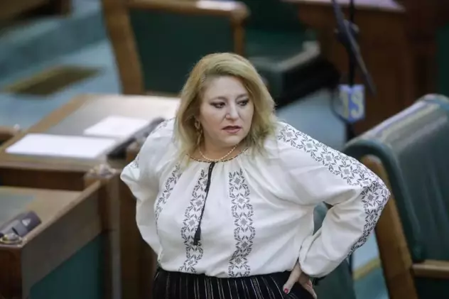 VIDEO Ce spune Facebook despre etichetarea senatoarei Șoșoacă drept agent pentru Kremlin