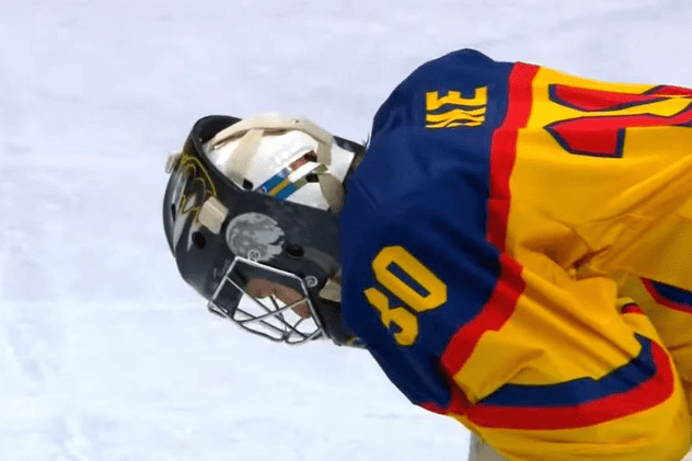 La Mondialul de hochei pe gheață din Slovenia, portarul României a jucat cu steagurile Ungariei și Ținutului Secuiesc pe cască