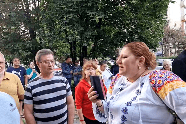VIDEO | Soțul senatoarei Diana Șoșoacă a îmbrâncit un tânăr la un protest de susținere a bisericii ilegale din Constanța