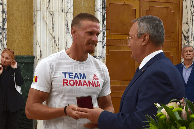 Ceremonie pentru sportivii români medaliați la competițiile internaționale, organizată la Palatul Victoria. Ciucă: „Vă vom dubla premiile”