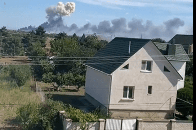Explozii pe un aeroport militar din Crimeea. „Tremură geamurile și se declanșează alarmele auto”