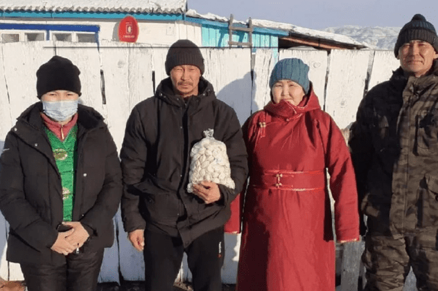 Familia unui soldat rus ucis în Ucraina a primit un ajutor constând într-un pachet cu colțunași