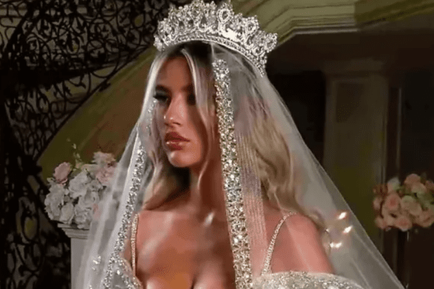 O rochie de mireasă creată de un designer din Kosovo a devenit virală pe rețelele sociale: „Te simți ca o regină, dar cum poți dansa?” | VIDEO